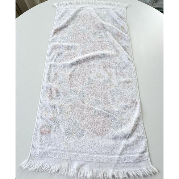 Vintage 70s bath towel, white, orange and yellow flowers and greenery, fringed - Picture 2 of 9